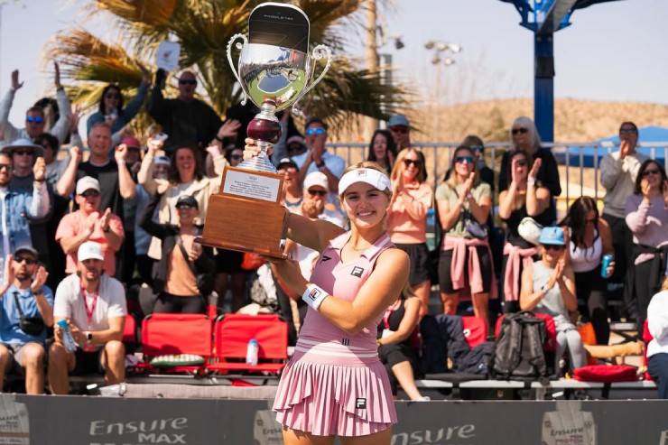 Mỹ nhân pickleball "tài sắc vẹn toàn", xuất sắc hơn cả huyền thoại Ben Johns - 1