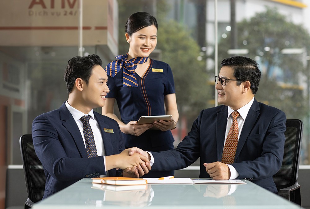 Đón tuổi 32, SHB lan tỏa hành trình hạnh phúc cùng khách hàng - 3