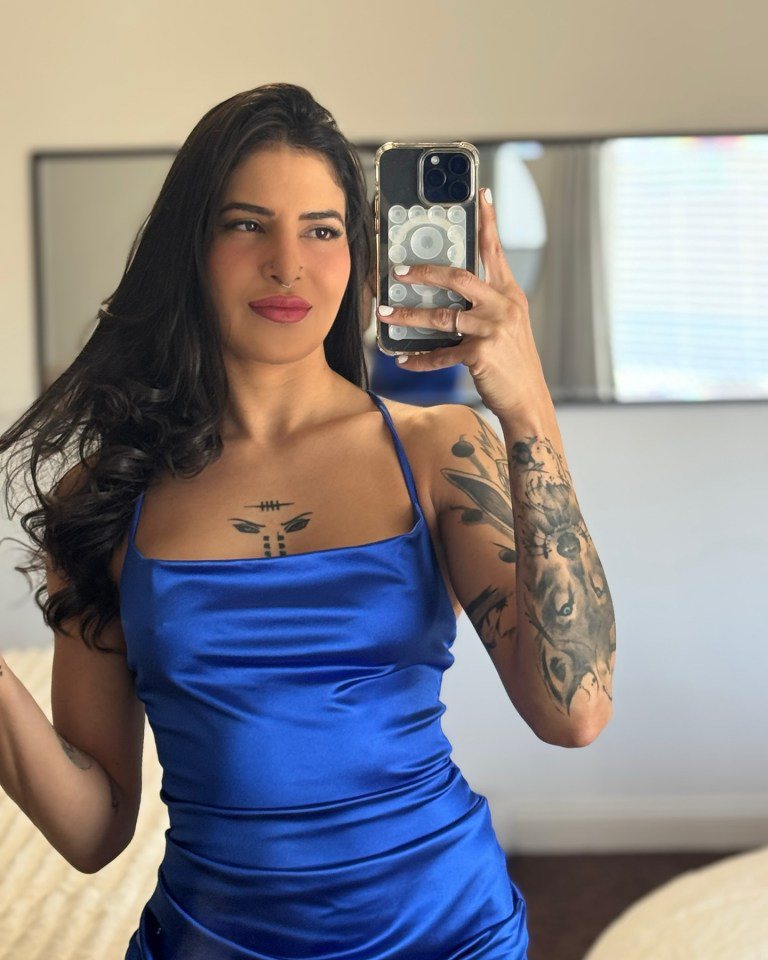 Mỹ nhân nóng bỏng nhất UFC khoe 3 vòng bầm tím sau buổi tập vật khắc nghiệt - 5