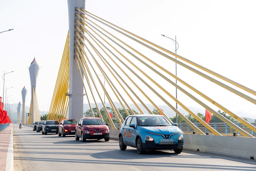 Chuyên gia: Doanh số gấp 3 lần “cựu vương” Toyota, VinFast đang khẳng định đẳng cấp và chất lượng xe điện Việt - 1