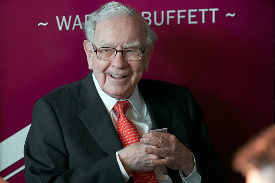 Không phải tiền: Bí mật khiến Warren Buffett làm việc tới 95 tuổi - 1