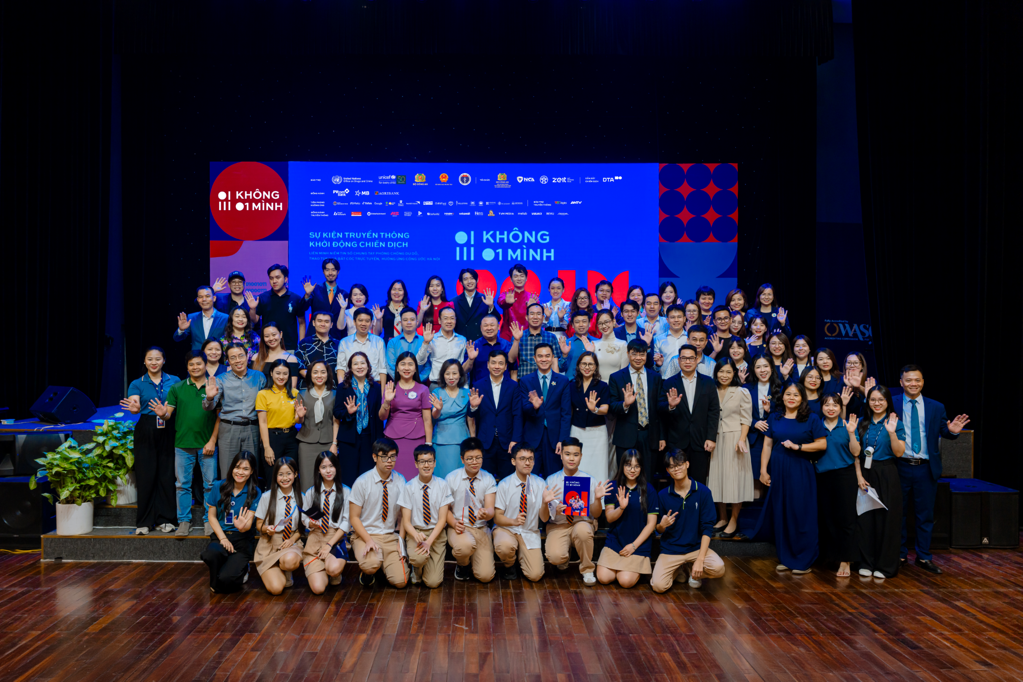 PVcomBank đồng hành cùng chiến dịch “Không Một Mình” hướng tới một không gian trực tuyến an toàn - 1