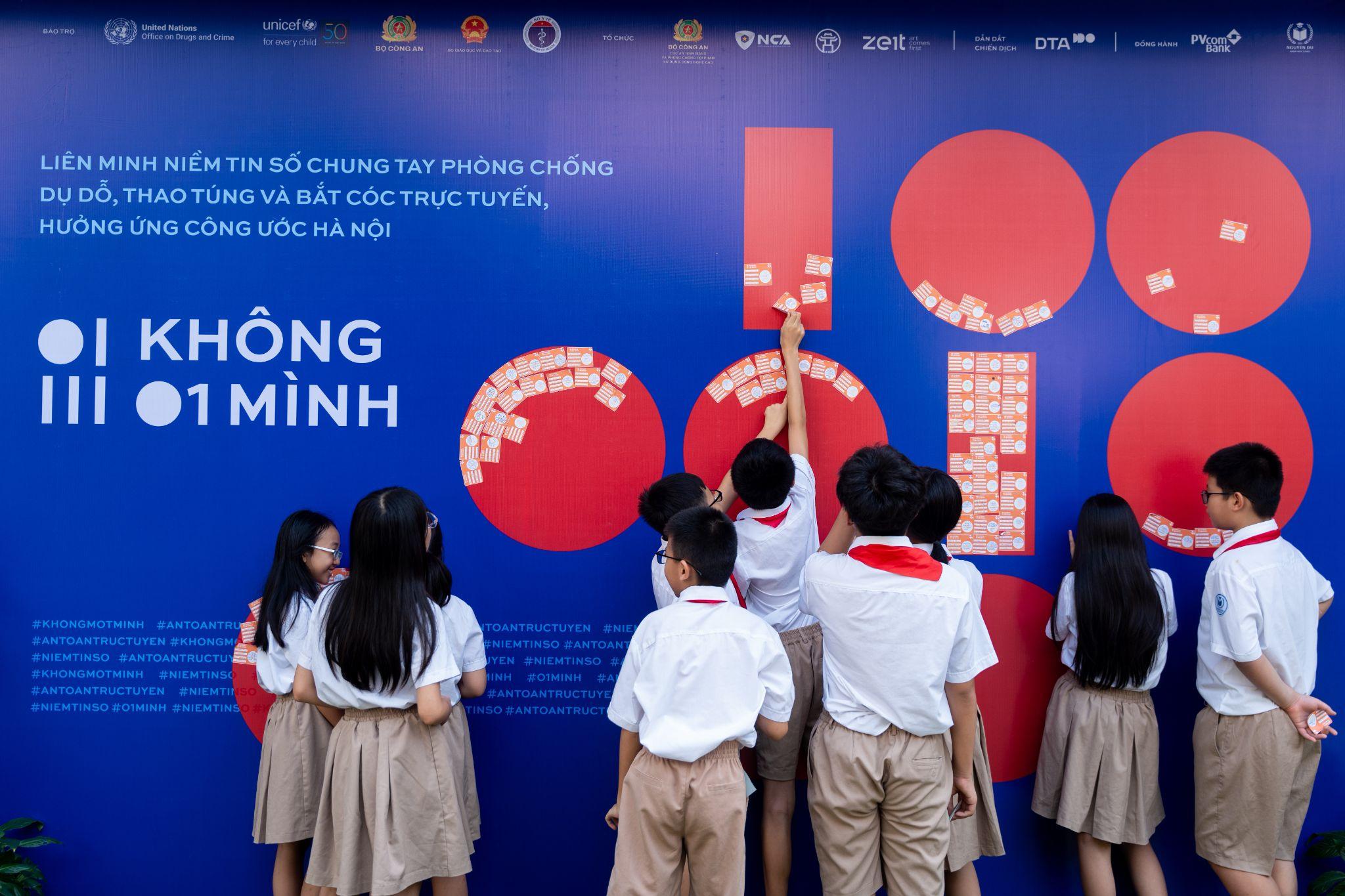 PVcomBank đồng hành cùng chiến dịch “Không Một Mình” hướng tới một không gian trực tuyến an toàn - 3