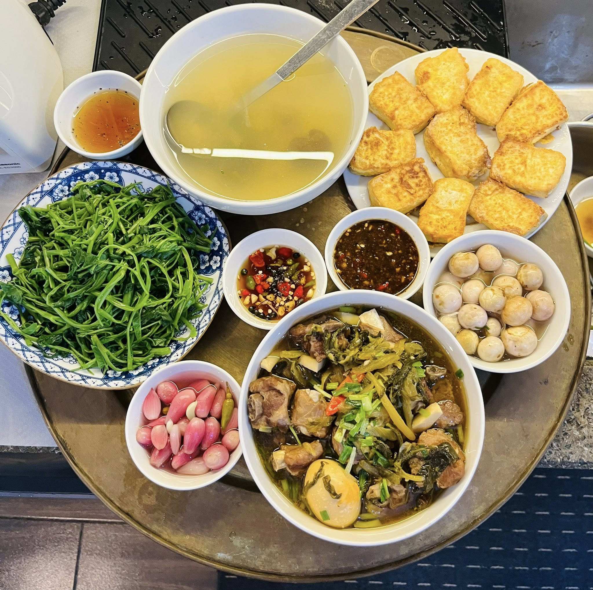 Thực đơn ngày mưa giản dị mà ấm cúng, ai thấy cũng muốn về nhà ăn cơm - 1