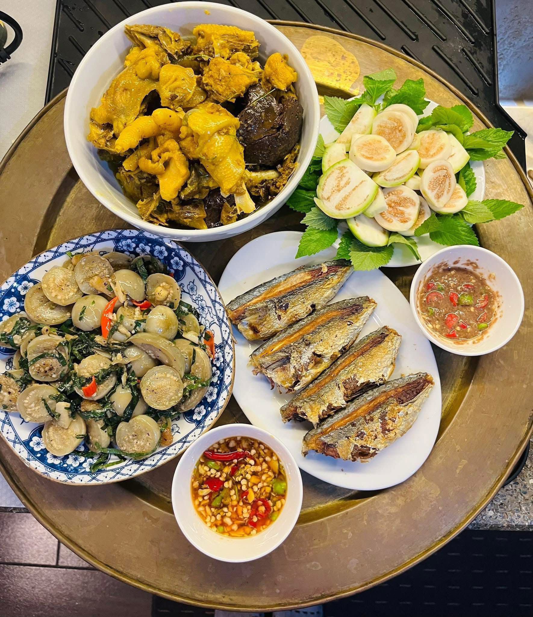 Thực đơn ngày mưa giản dị mà ấm cúng, ai thấy cũng muốn về nhà ăn cơm - 6