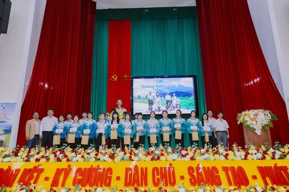 PINACO khởi động hành trình “Chắp cánh ước mơ đến trường” với những bước chân đầu tiên tại Lâm Đồng - 2