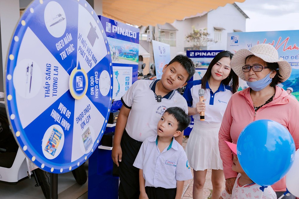 PINACO khởi động hành trình “Chắp cánh ước mơ đến trường” với những bước chân đầu tiên tại Lâm Đồng - 4