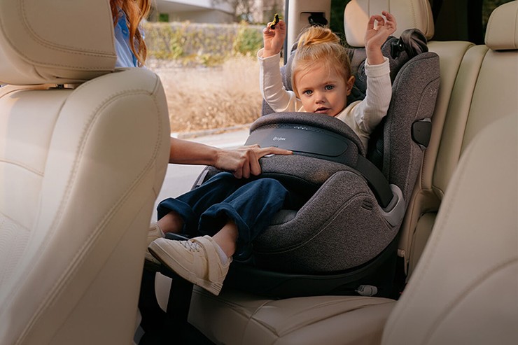 Phân loại và chọn lựa các thiết bị an toàn cho trẻ em trên ô tô - 1