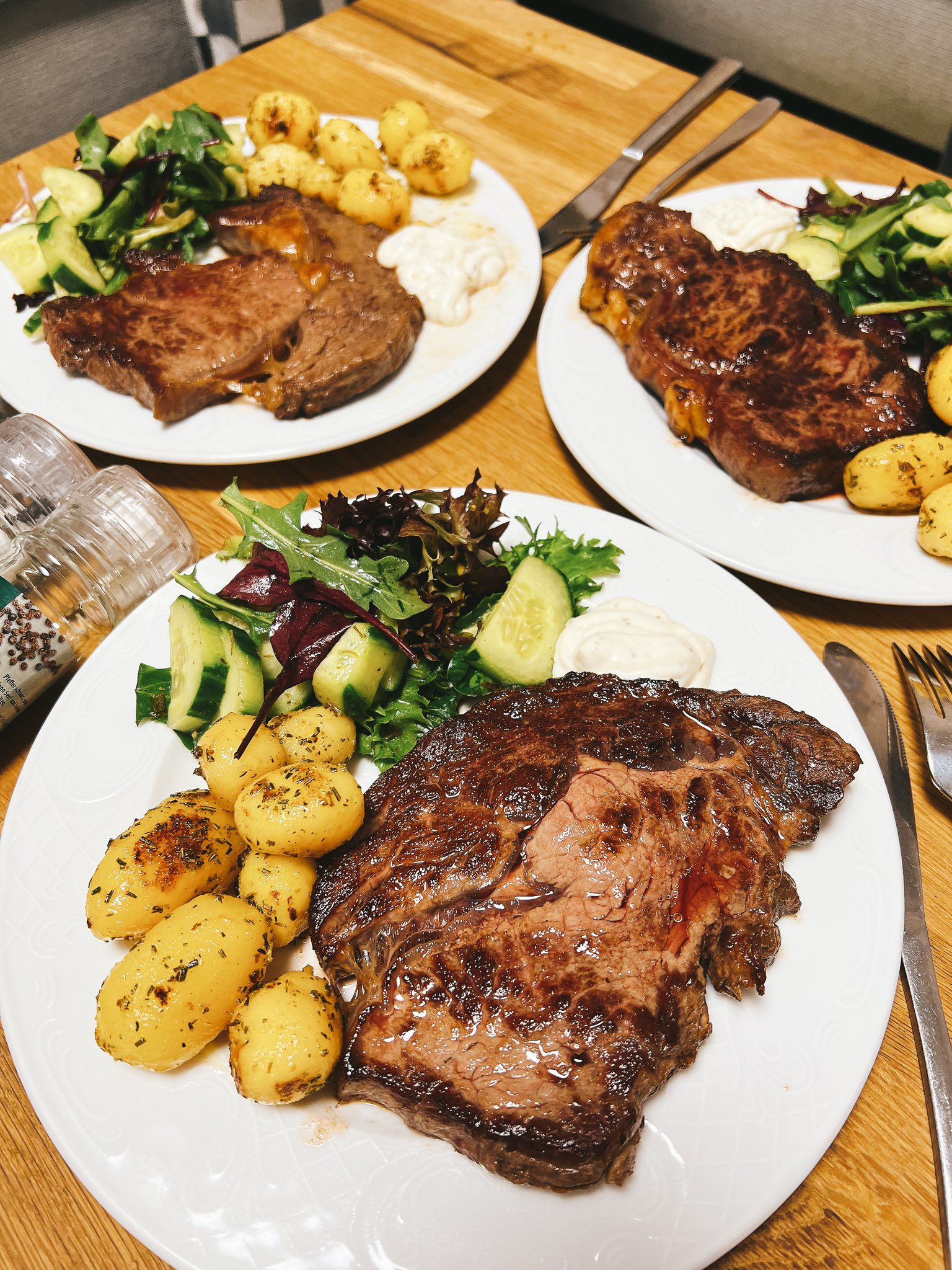 Những bữa cơm nhà cực khéo của mẹ đảm người Việt trên đất Đức - 18