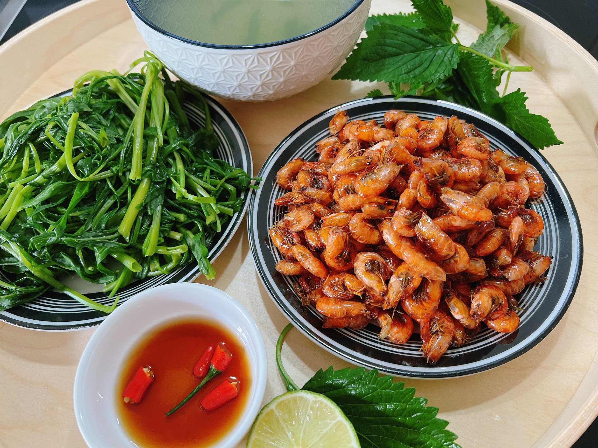 Những bữa cơm nhà cực khéo của mẹ đảm người Việt trên đất Đức - 21