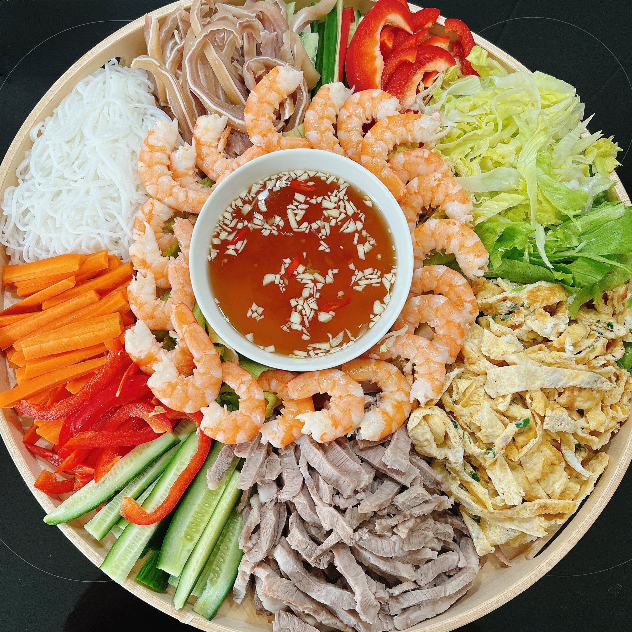 Những bữa cơm nhà cực khéo của mẹ đảm người Việt trên đất Đức - 8