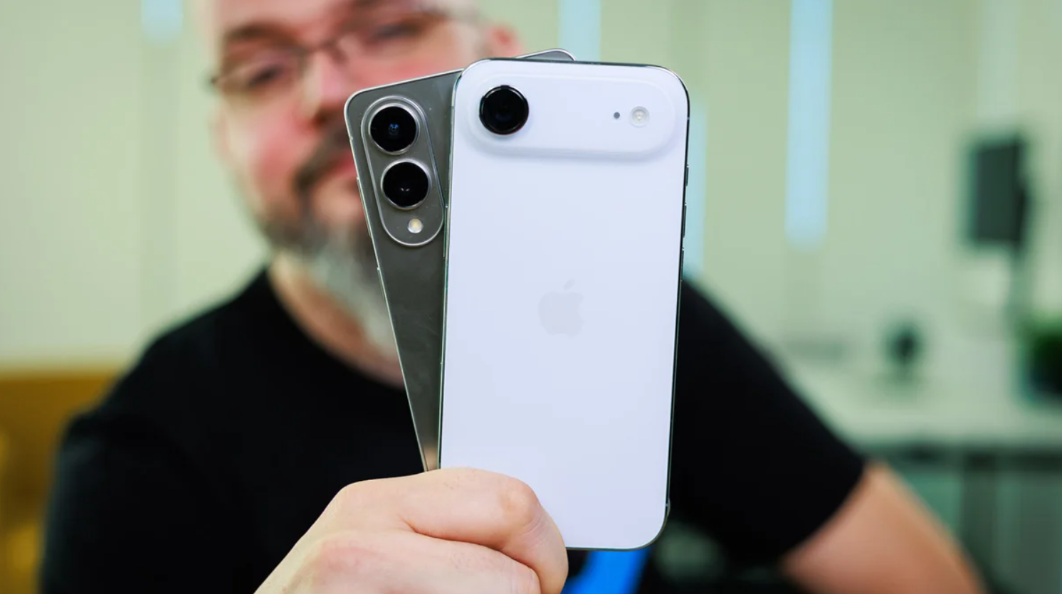 iPhone Air và Galaxy S25 Edge siêu mỏng có tương lai hay không? - 1