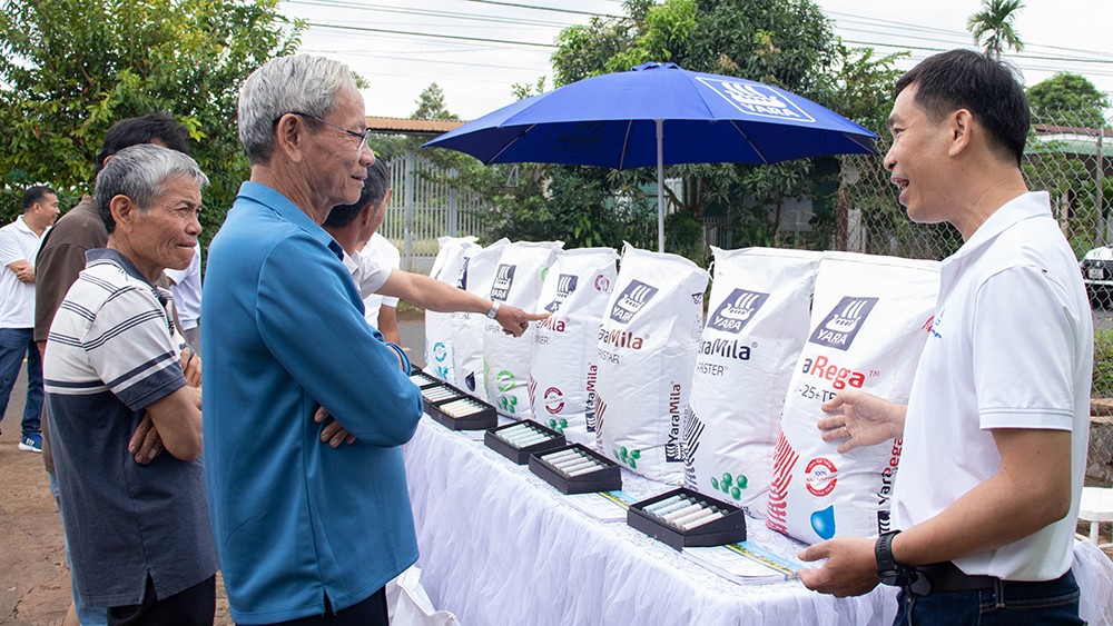 Khoa học dinh dưỡng kết hợp bàn tay nhà nông tạo nên mùa sầu riêng bền vững đầu tiên - 4