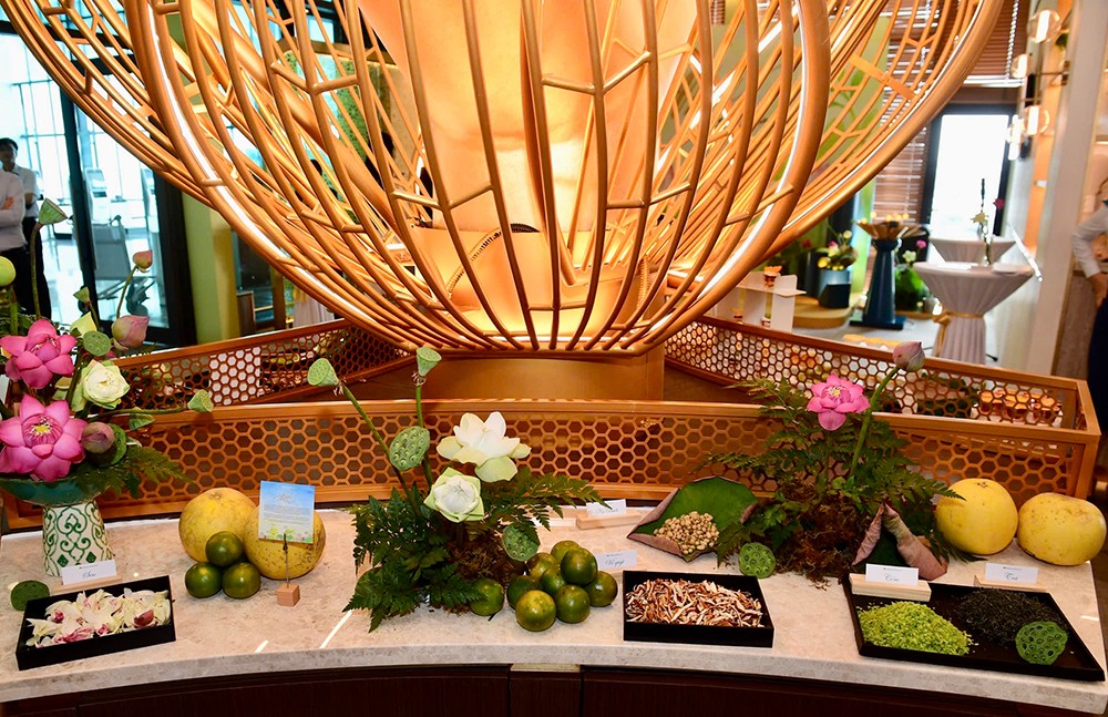 Vietnam Airlines “kể chuyện bằng hương sen” với hệ sinh thái mùi hương Nhã trên toàn hành trình bay - 4