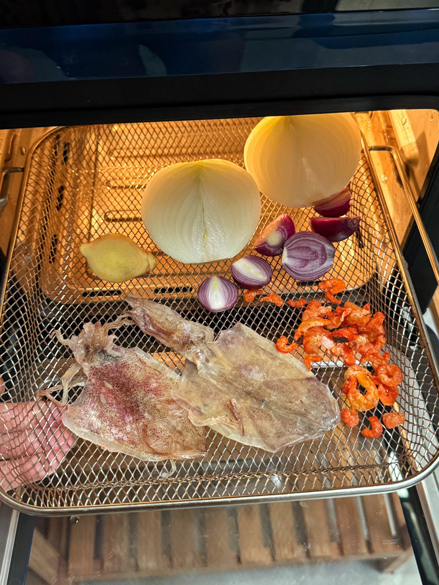 Cách nấu nước dùng "thần thánh" ngọt tự nhiên, làm món gì cũng ngon - 2