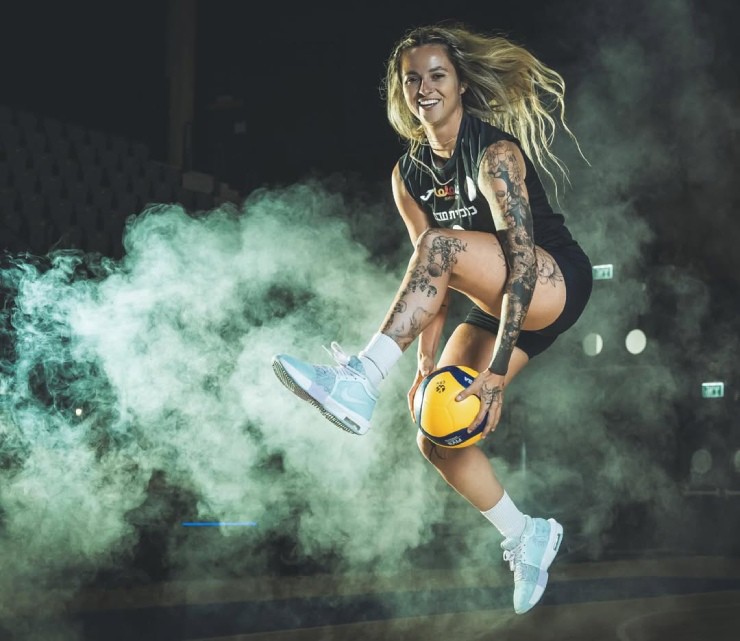 Mỹ nhân bóng chuyền "xăm trổ hổ báo", khiến cánh mày râu vừa sợ vừa mê - 5