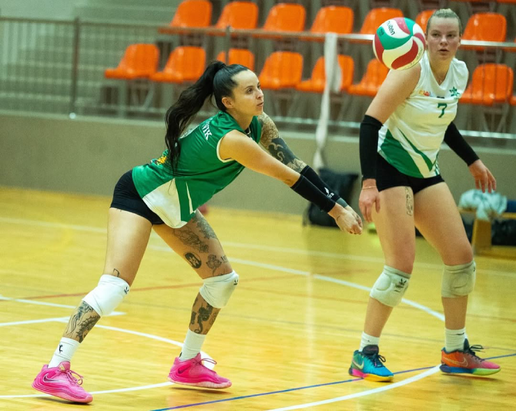 Mỹ nhân bóng chuyền "xăm trổ hổ báo", khiến cánh mày râu vừa sợ vừa mê - 2