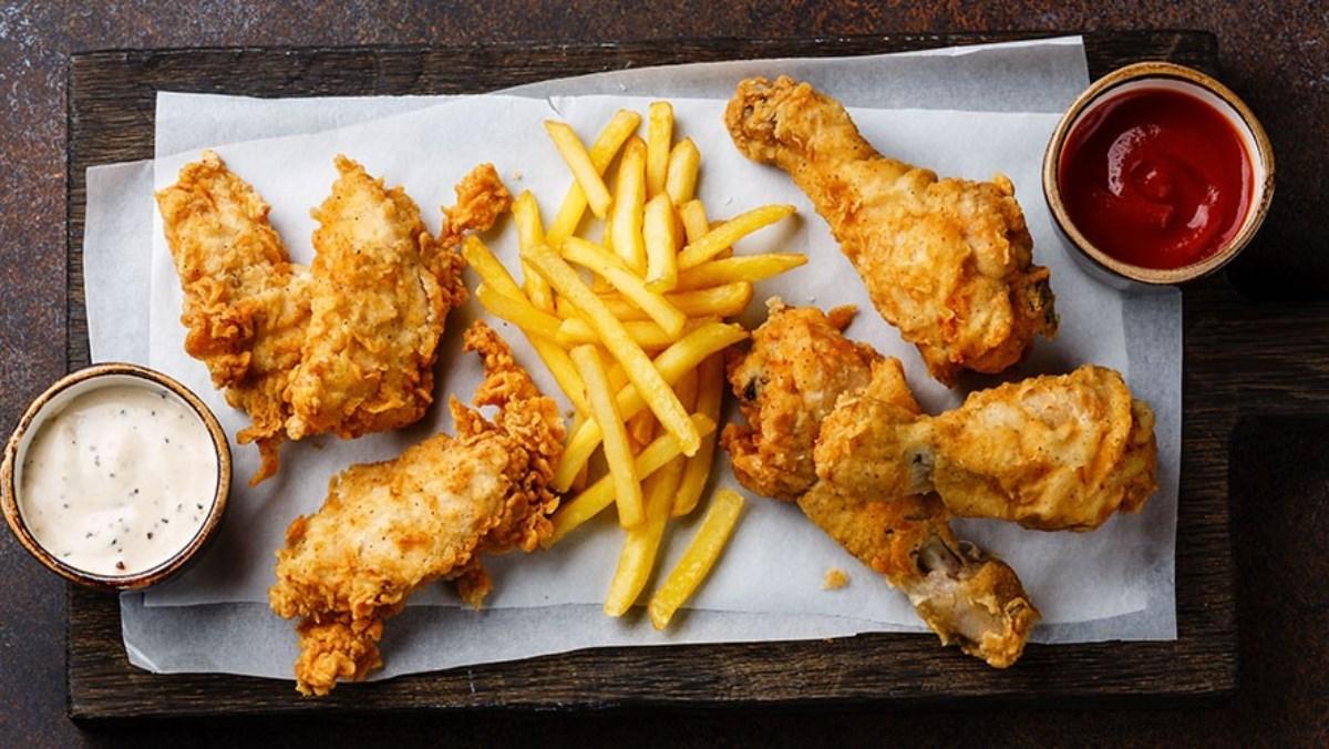 Ngon miệng nhưng ‘hại ngầm’: 5 món ăn khiến bàng quang suy yếu nhanh chóng - 3