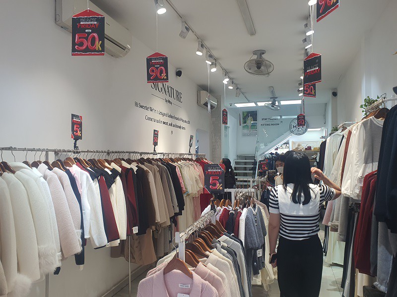 "Điểm mặt" loạt cửa hàng tại Hà Nội giảm giá “siêu sốc” lên tới 90% dịp Black Friday 2025 - 15