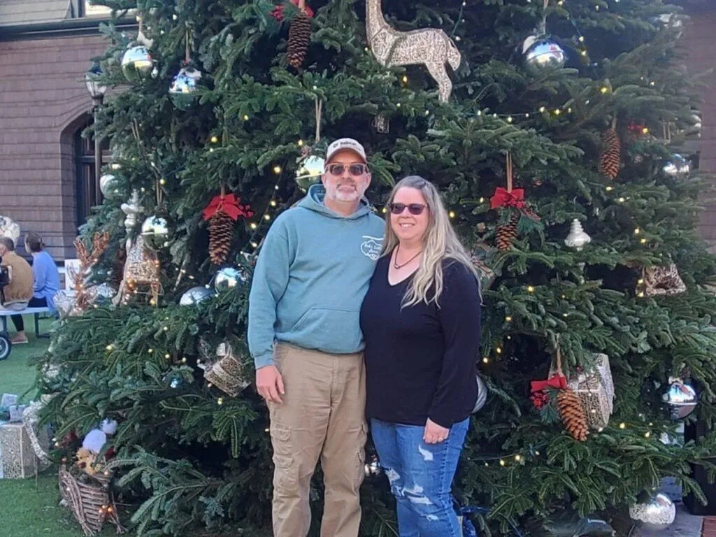 Xét nghiệm ADN vạch trần bí mật đằng sau cuộc đời người đàn ông được nhận nuôi - 1