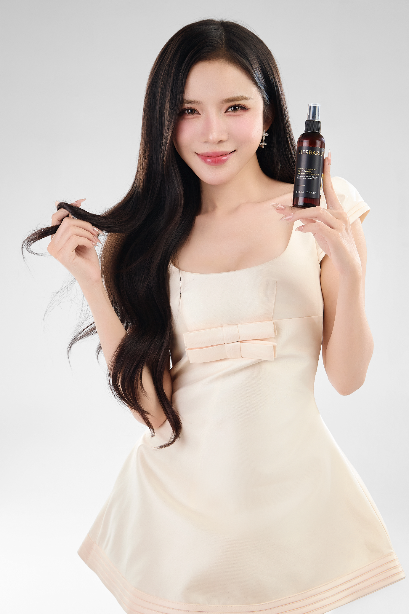 Herbario bắt tay LyLy tạo “cơn sốt” mạng xã hội: Loạt tagline bóc trần nỗi ám ảnh rụng tóc - 3