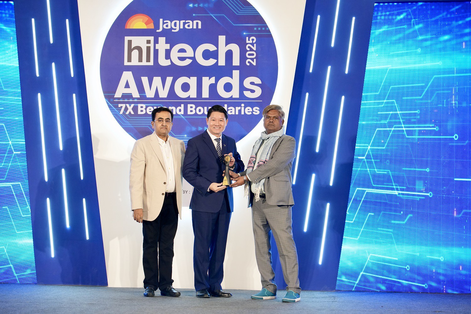 VinFast nhận hai giải thưởng danh giá tại Jagran Hi-Tech Awards 2025 - 2