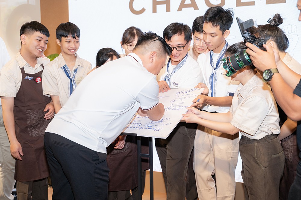 CHAGEE ra mắt cửa hàng ngôn ngữ ký hiệu đầu tiên tại Việt Nam - 6