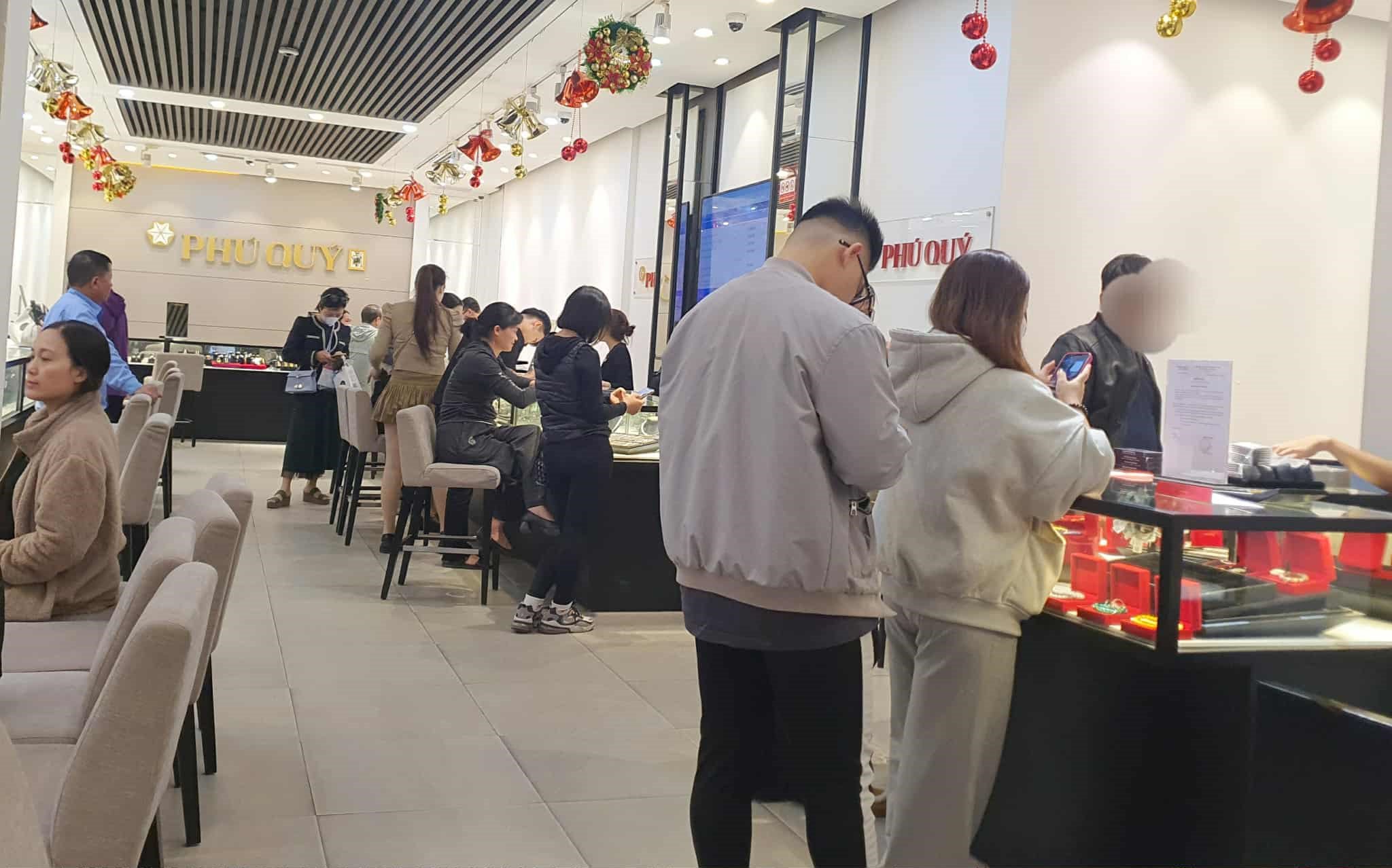 Giá bạc tăng vọt lên mức cao chưa từng thấy, có người xuống tay mua cả tạ - 4