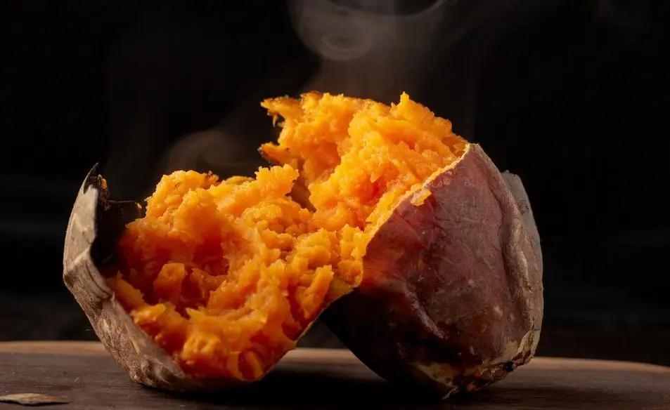 Sai lầm nhiều người mắc: Chuối kết hợp 5 món này khiến dạ dày tổn thương - 2