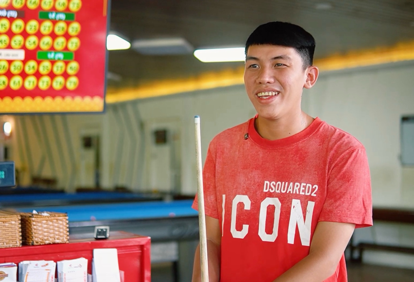 Hotgirl 8x bán vé số Vietlott ở Vĩnh Long: “Khách ở đây như một gia đình” - 4