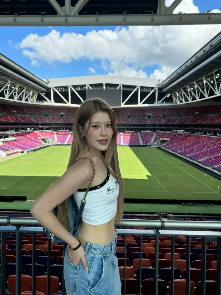 Nữ thần trượt băng Malaysia cực xinh đẹp, hứa hẹn gây bão ở SEA Games 2025 - 6