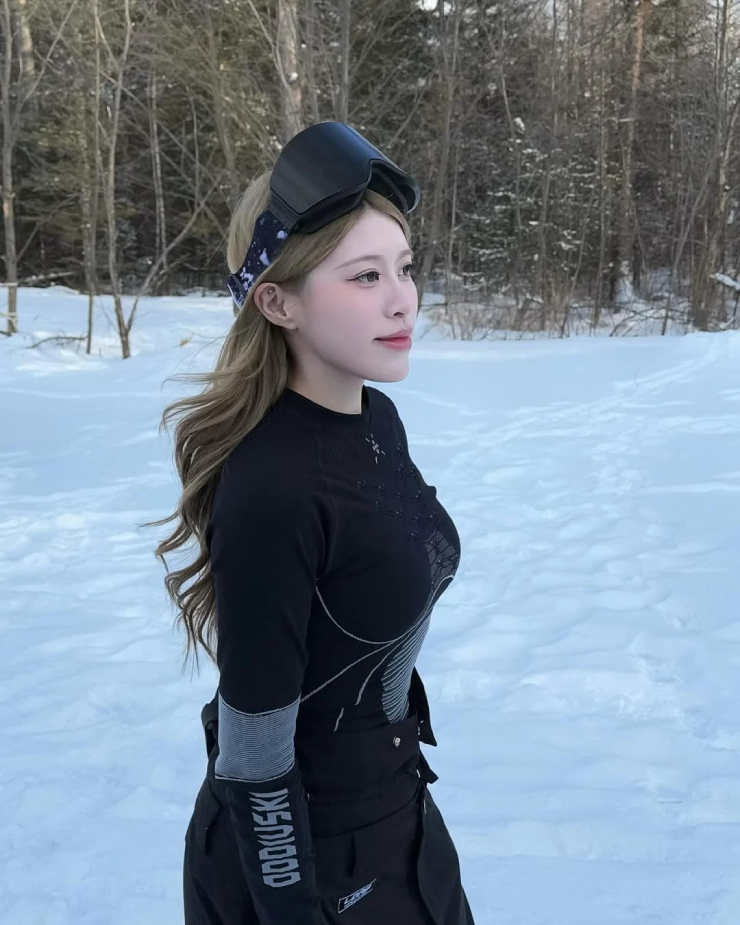 Nữ thần trượt băng Malaysia cực xinh đẹp, hứa hẹn gây bão ở SEA Games 2025 - 3