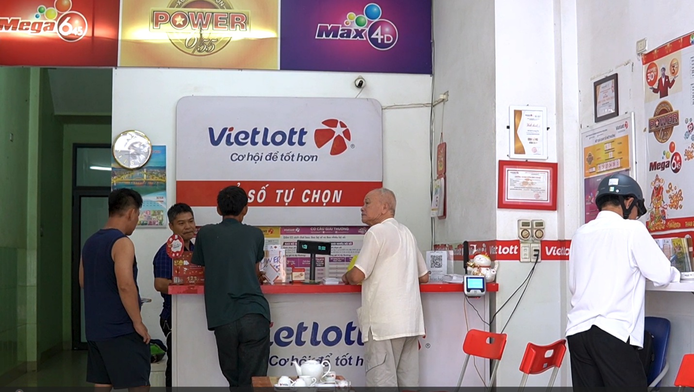 Điểm bán tấm vé số Vietlott trúng hơn 42 tỷ đồng ở Thanh Hóa: “Quan trọng là cảm xúc của khách hàng” - 2