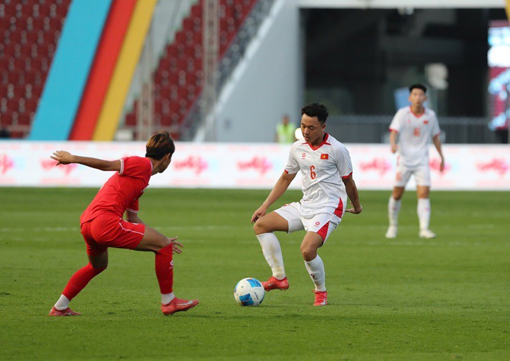 Lập cú đúp giúp U22 Việt Nam thắng Lào, Đình Bắc đắt giá thế nào? - 2