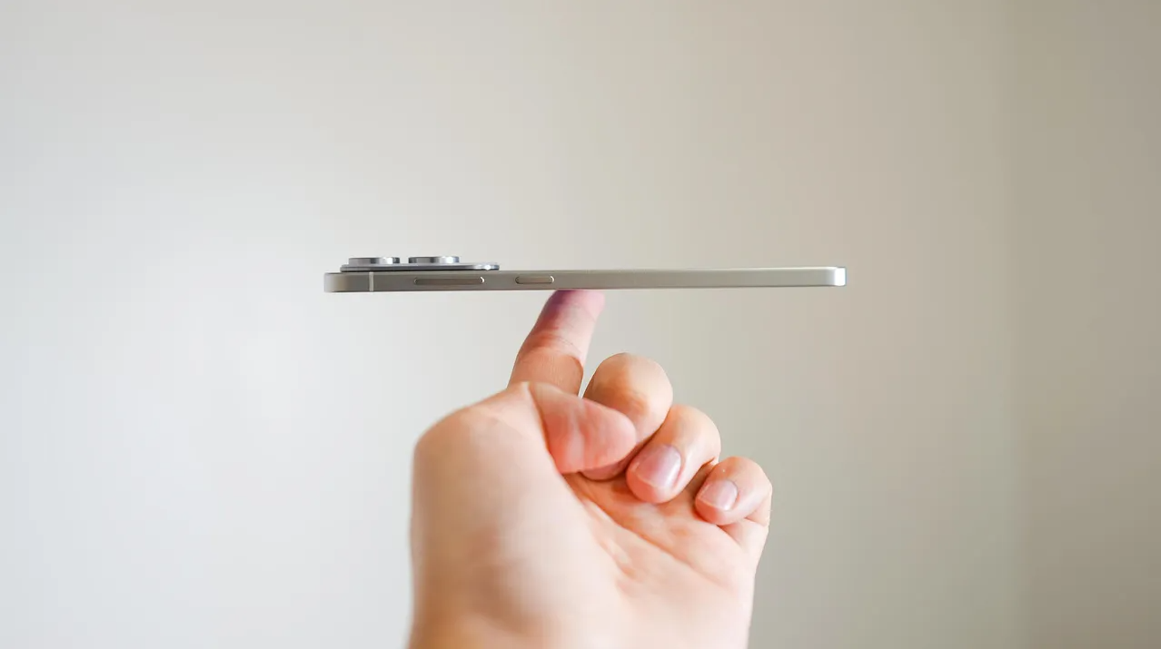 Người tiêu dùng ngày càng thích smartphone cồng kềnh? - 3