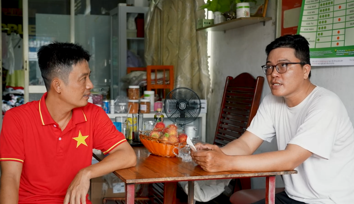 Chủ điểm sửa điện thoại chuyển hướng bán vé số Vietlott: “Bán cái này vui lắm!” - 3