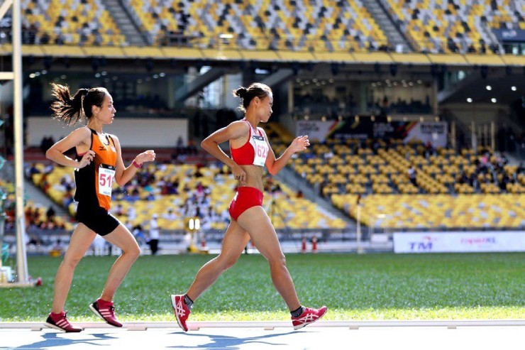 Scandal "ao làng" SEA Games: Thi đi bộ mà chạy giật HCV, giả vờ ngất để vô địch - 1
