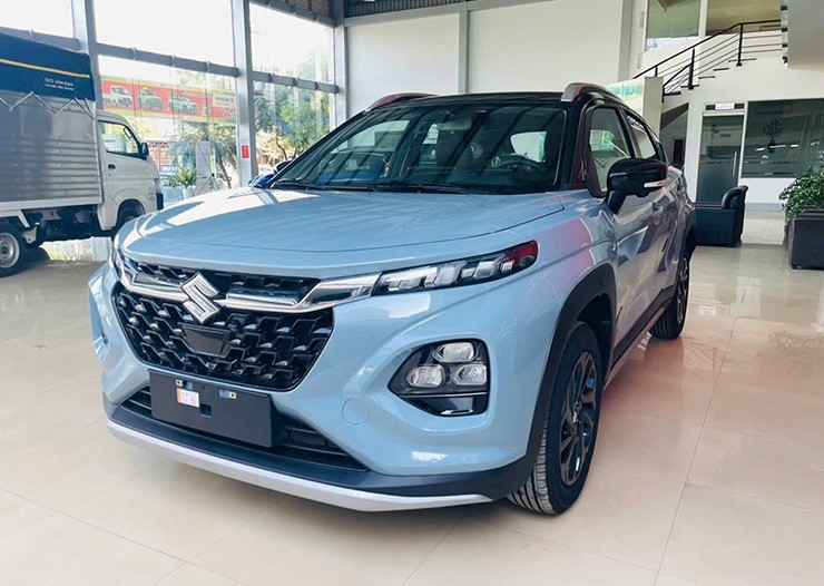 Giá xe Suzuki Fronx "tạo đáy" mới, giảm sâu tới 60 triệu đồng - 3