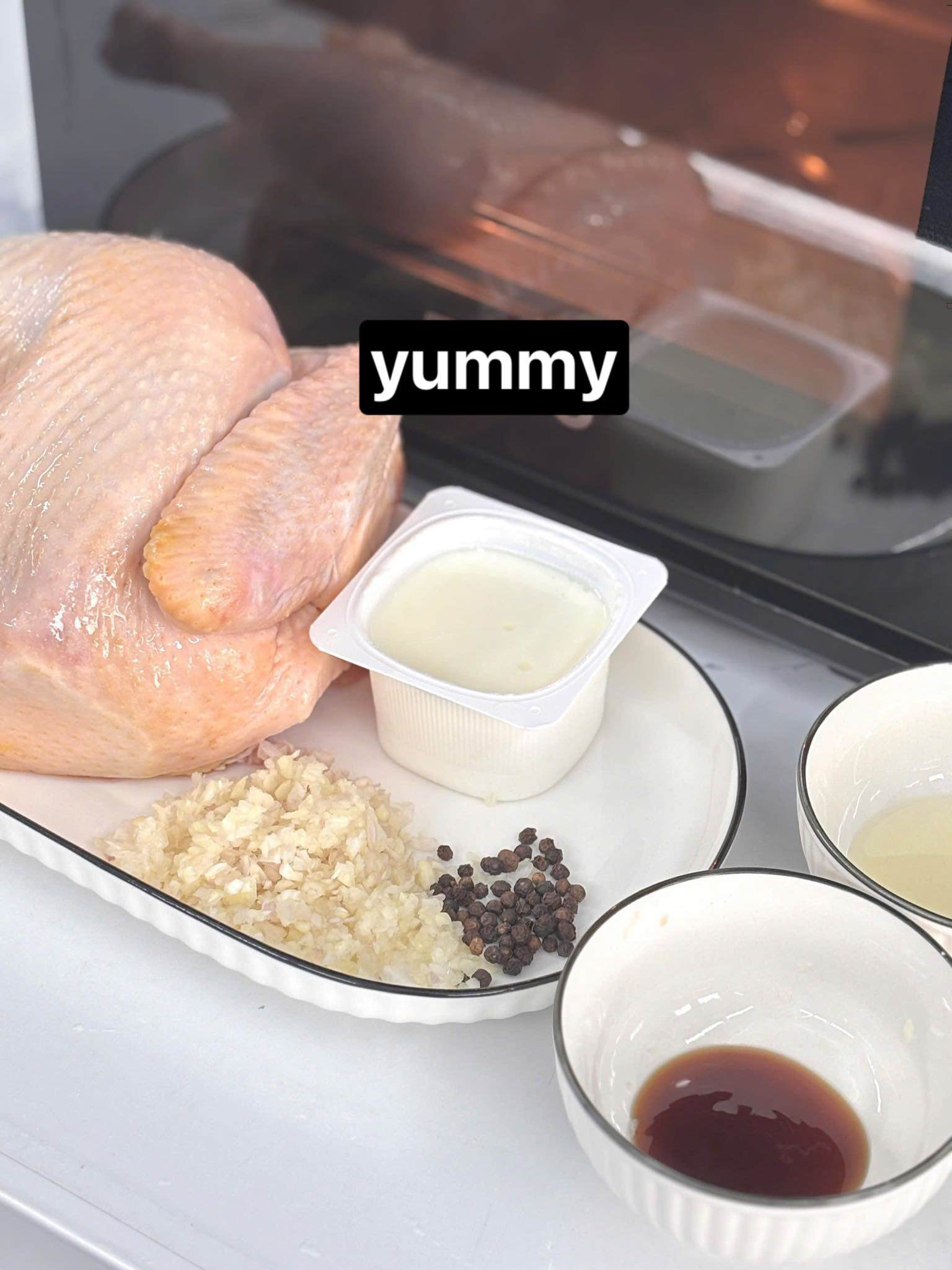 Gà nướng với thứ này đặc biệt thơm ngon, càng ăn càng cuốn - 1