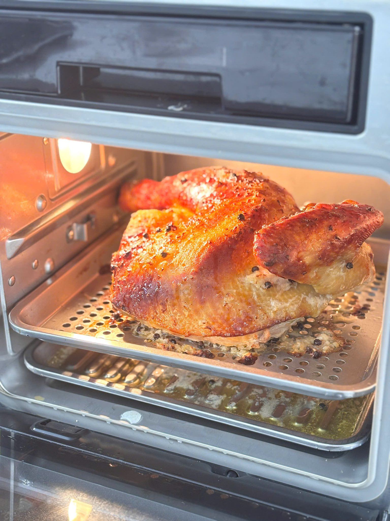 Gà nướng với thứ này đặc biệt thơm ngon, càng ăn càng cuốn - 3