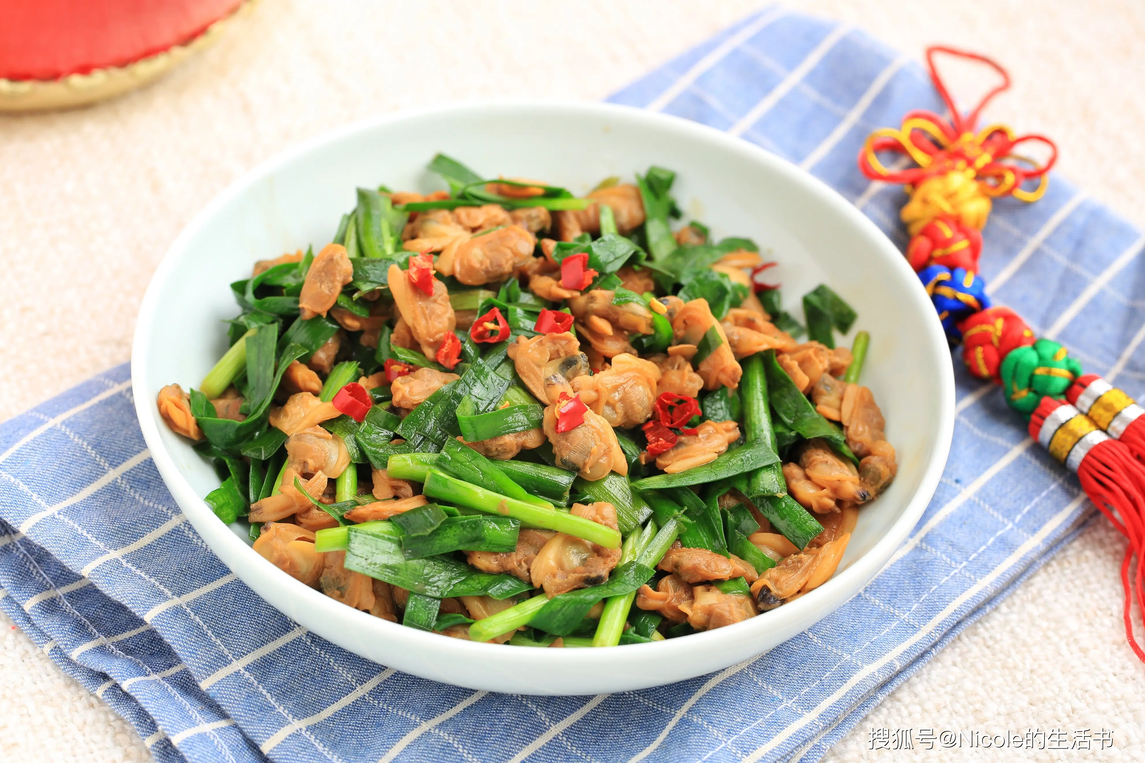 Nghêu xào hẹ, món nhậu dân dã ngon quên lối về - 1