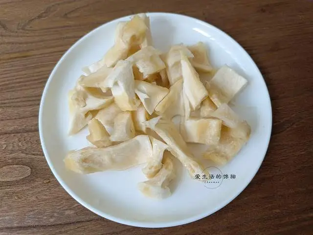 Vỏ sầu riêng tưởng bỏ đi, dùng nấu canh gà ngon không tưởng - 2