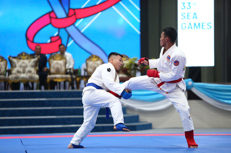 "Quỷ lùn" Hồng Sơn nói gì khi giành HCV thế giới nhưng chỉ có HCĐ SEA Games? - 1