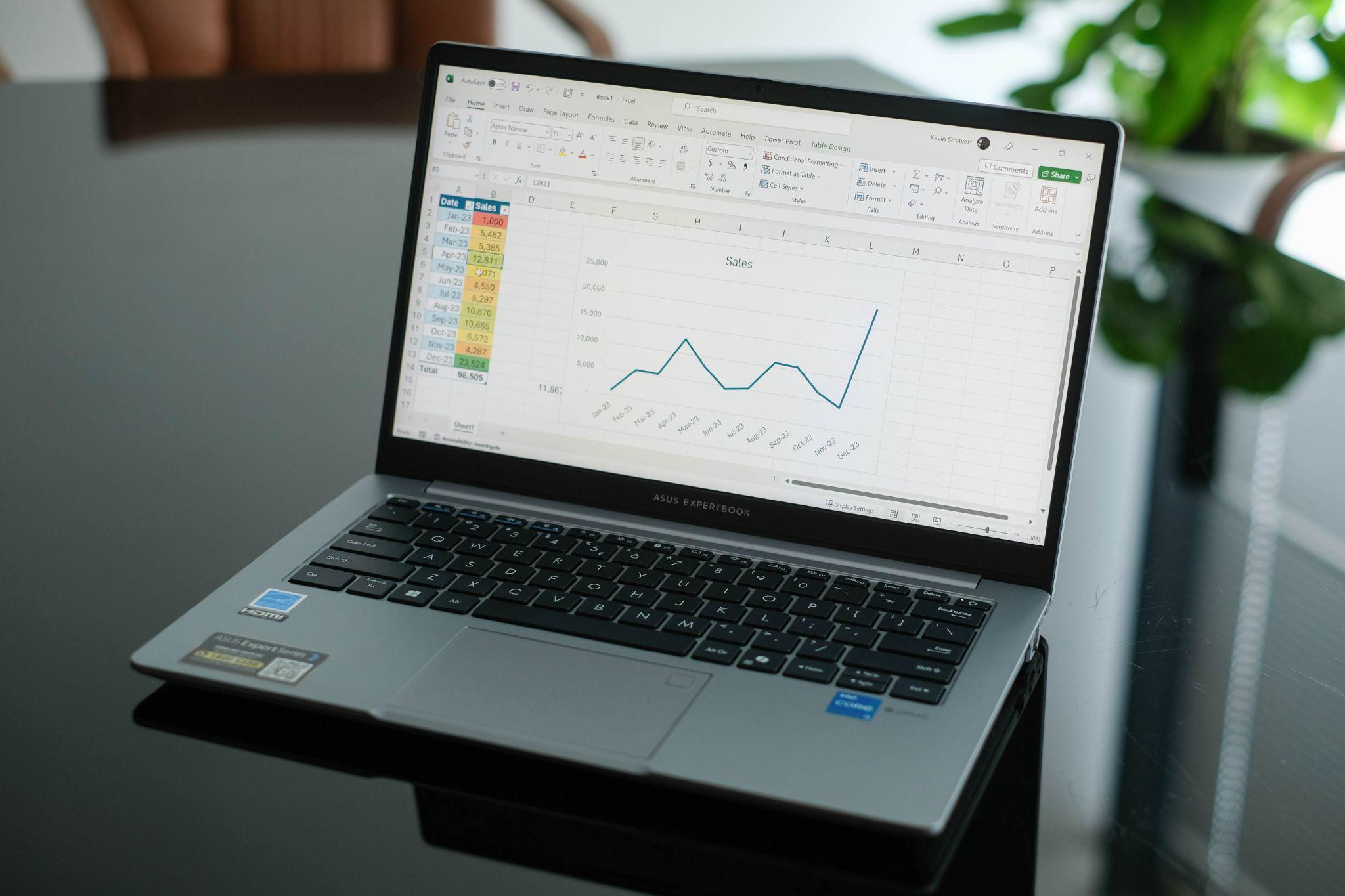 Khi laptop trở thành “công cụ kiếm sống”, tiêu chí lựa chọn cũng phải khác - 5