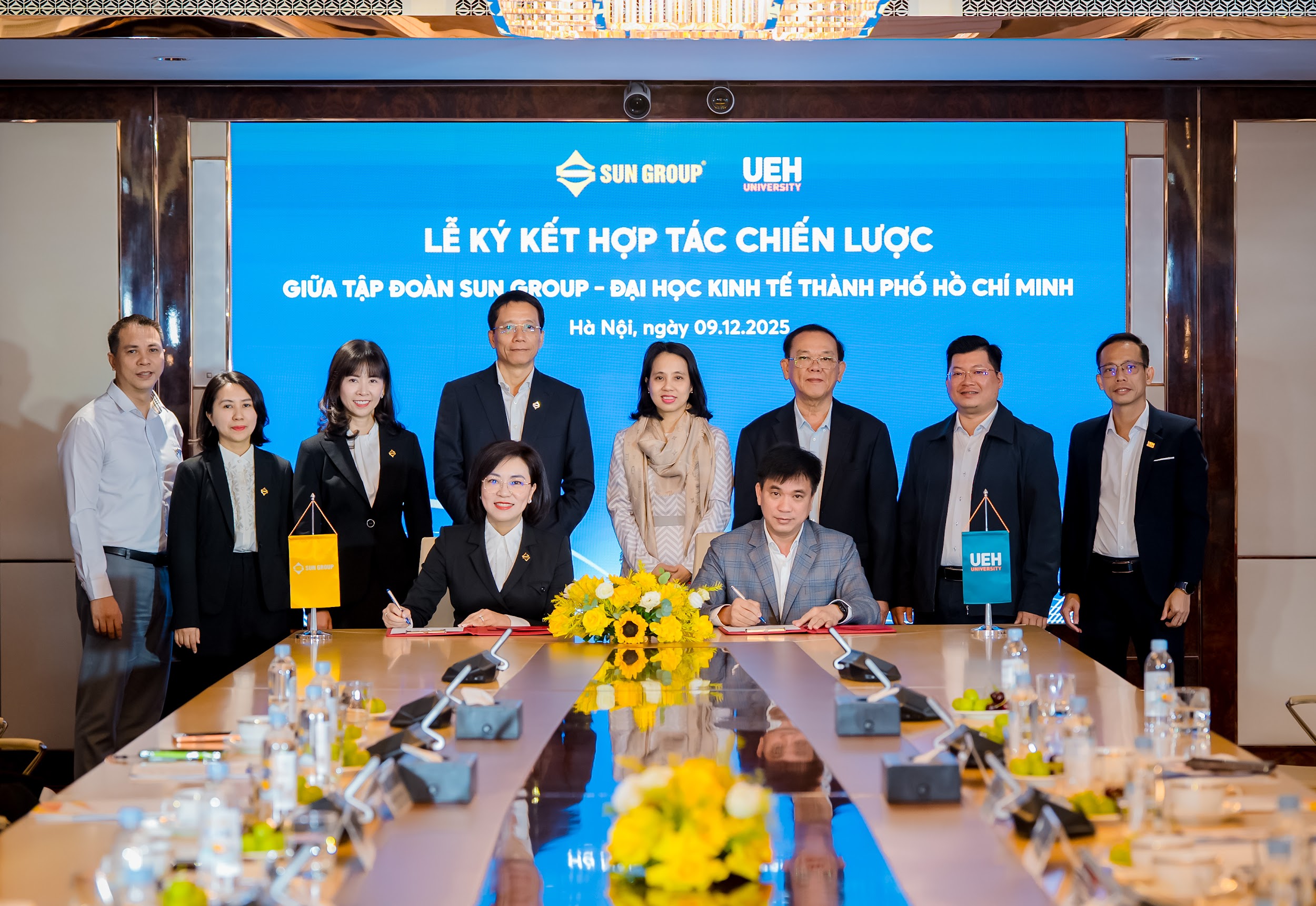 Sun Group bắt tay cùng Đại học Kinh tế TP.HCM phát triển nguồn nhân lực cho ngành dịch vụ - du lịch Việt Nam - 1