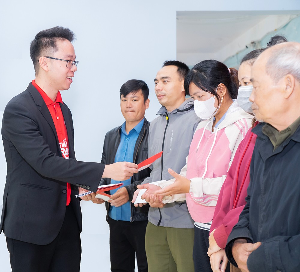 Generali Việt Nam sát cánh cùng người dân Huế tái thiết cuộc sống sau bão lũ - 3