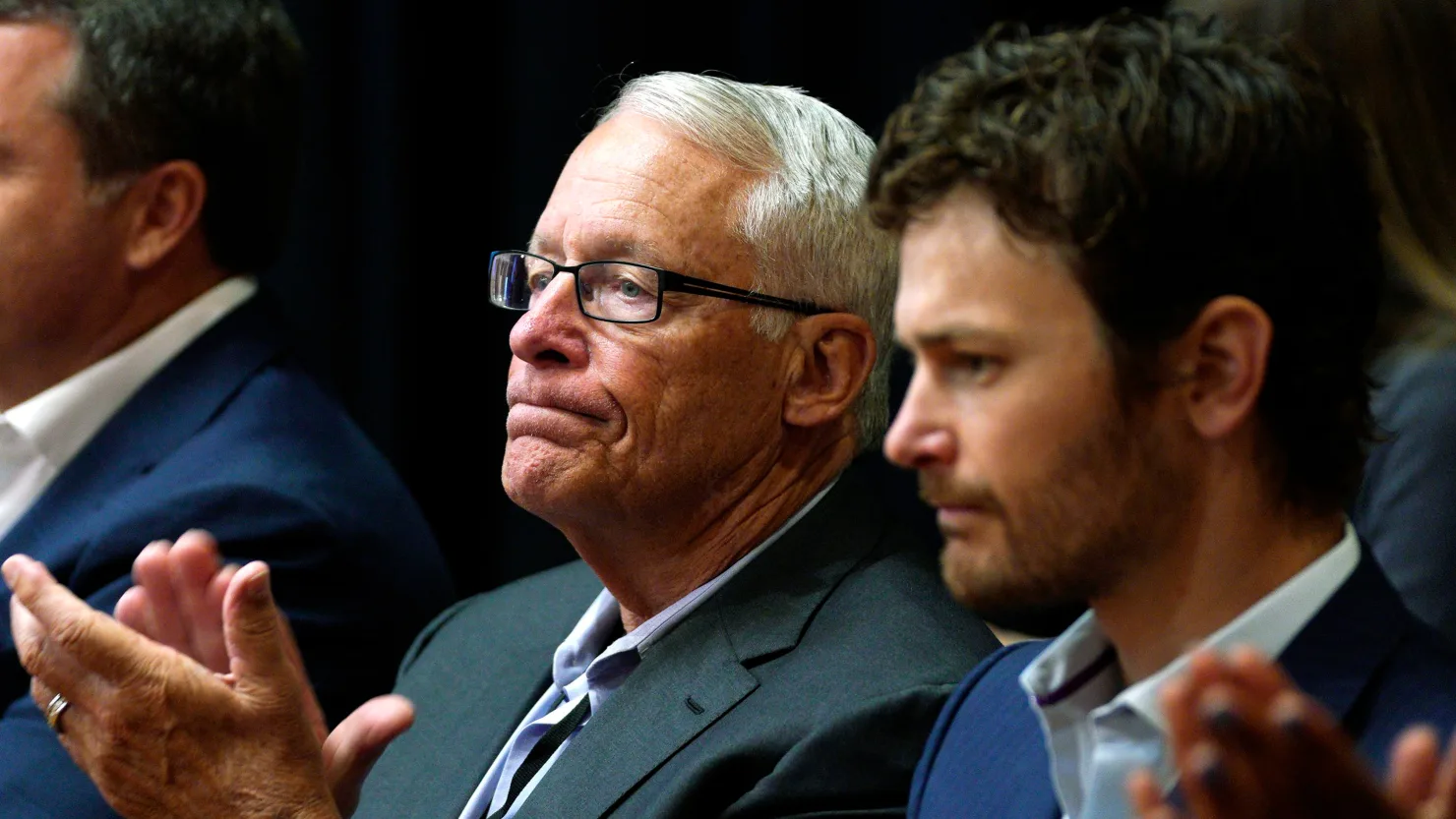 Gia tộc giàu nhất nước Mỹ đang quản lý khối tài sản gần 500 tỷ USD như thế nào? - 1