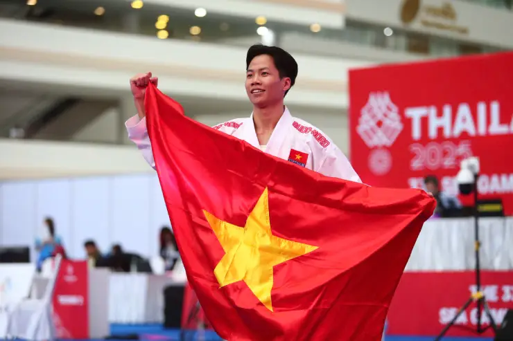 Võ sĩ Hà Nội đánh như máy 4 trận/ngày, "đè bẹp" VĐV chủ nhà giật HCV SEA Games - 5