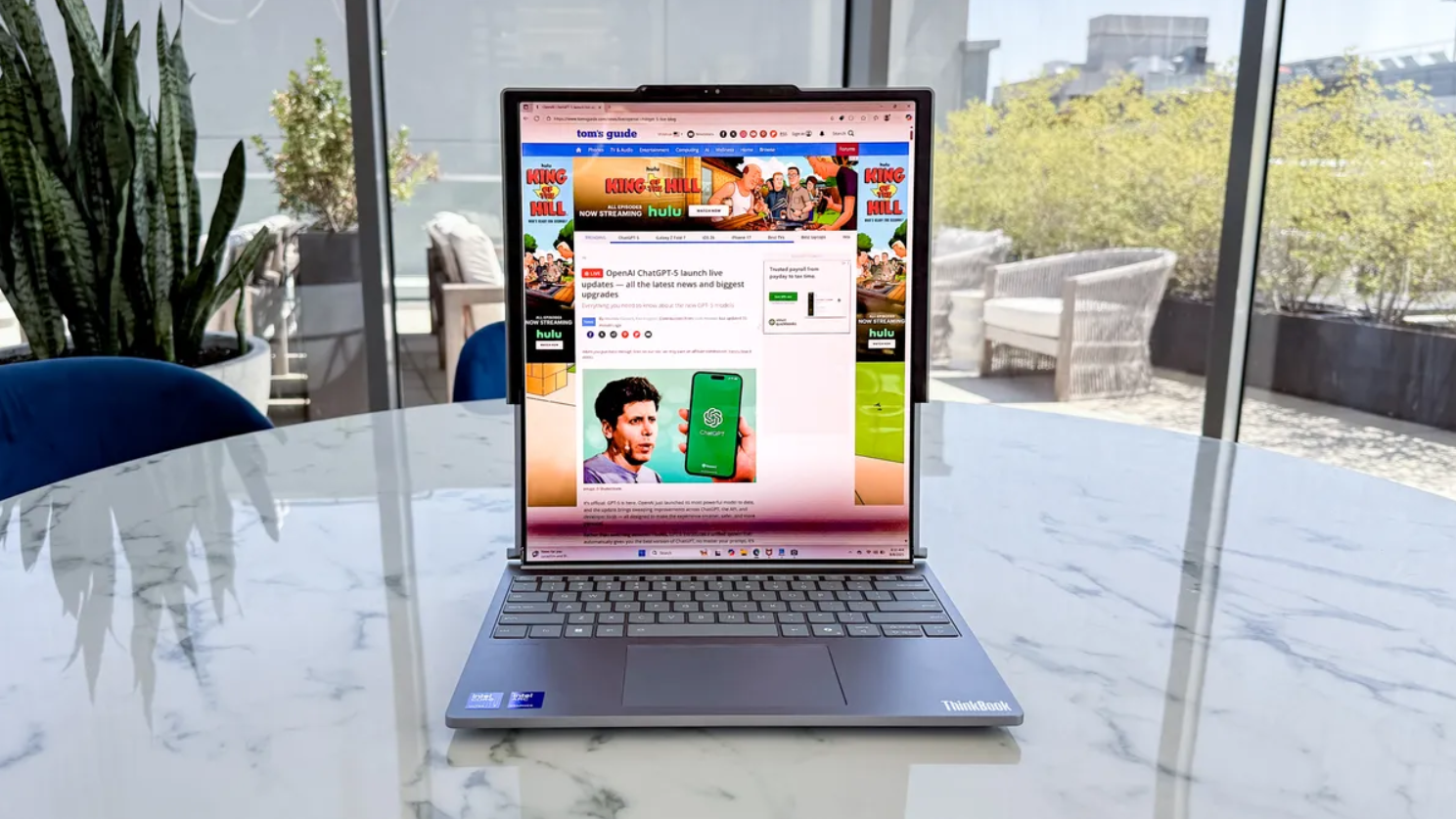 Lenovo hé lộ laptop chơi game màn hình cuộn cực chất cho game thủ - 2