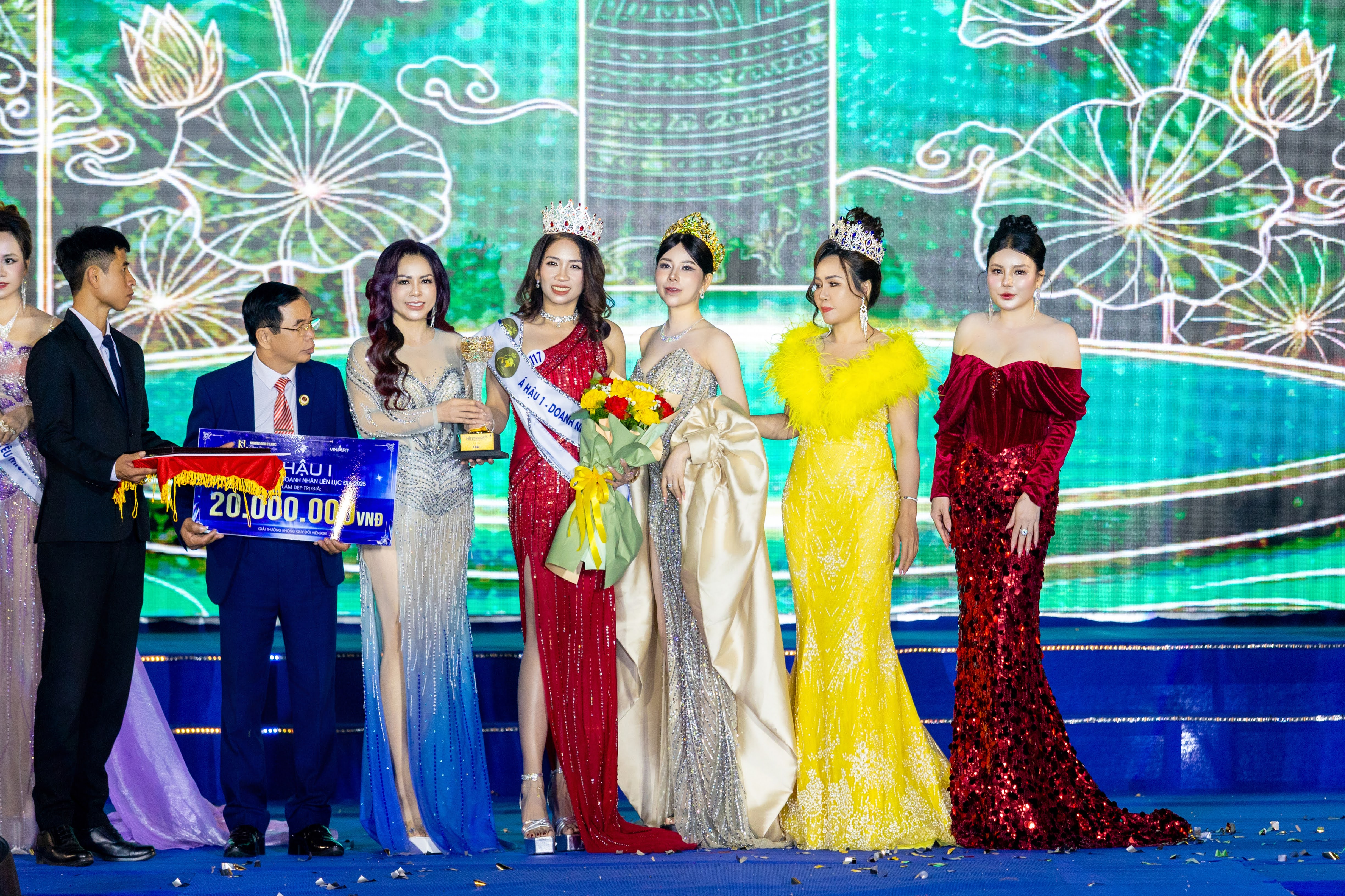 Doanh nhân Chu Thị Nguyên tỏa sáng ở ngôi vị Á hậu 1 tại đấu trường nhan sắc doanh nhân Liên Lục Địa - 2